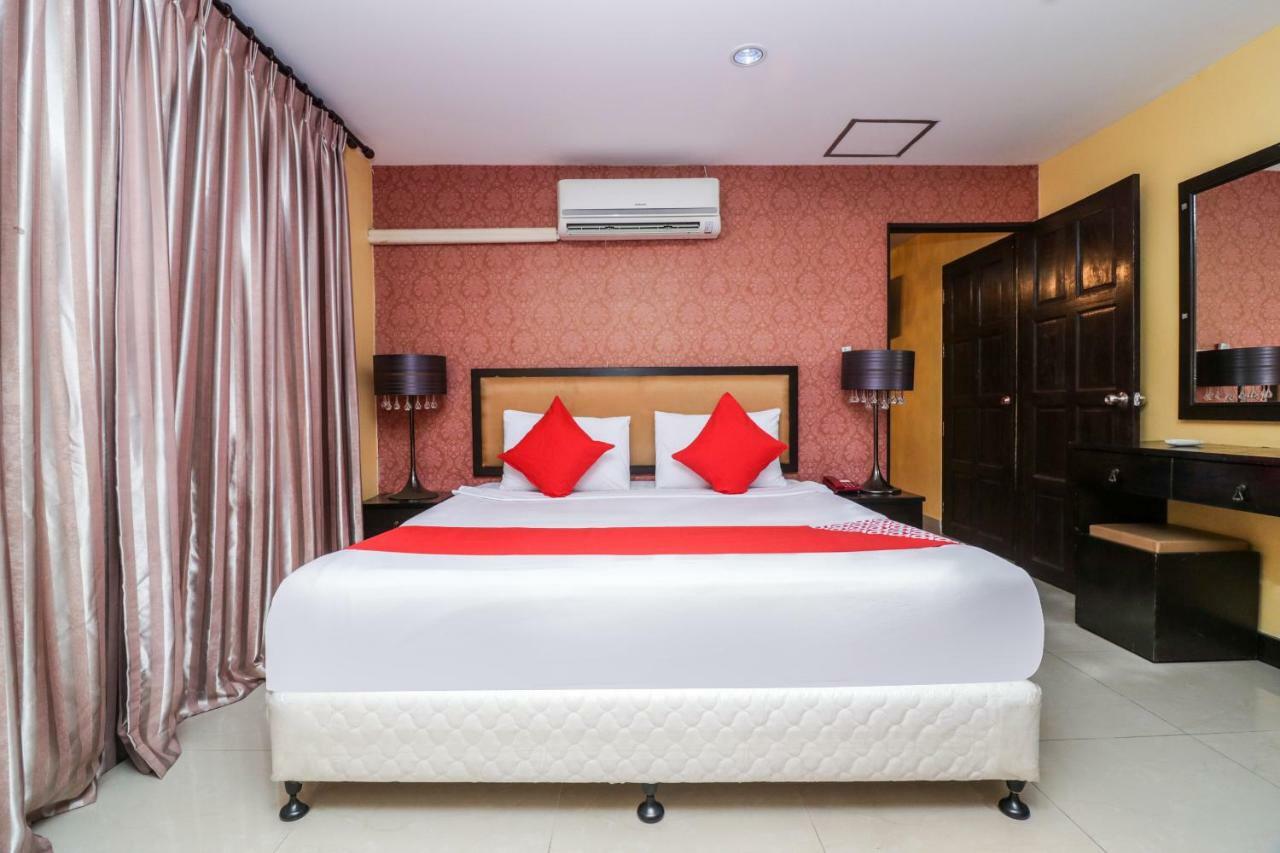 Oyo 131 Griebs Inn Pattaya Exterior foto